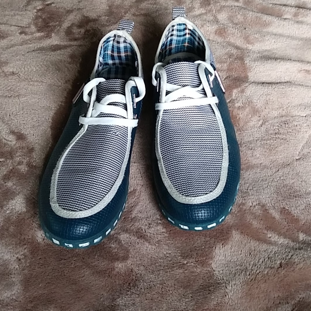 Shoe